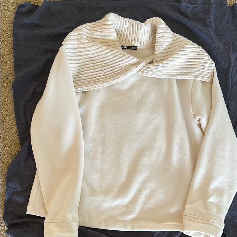 Zara Cream Sweater with Ribbed Collar